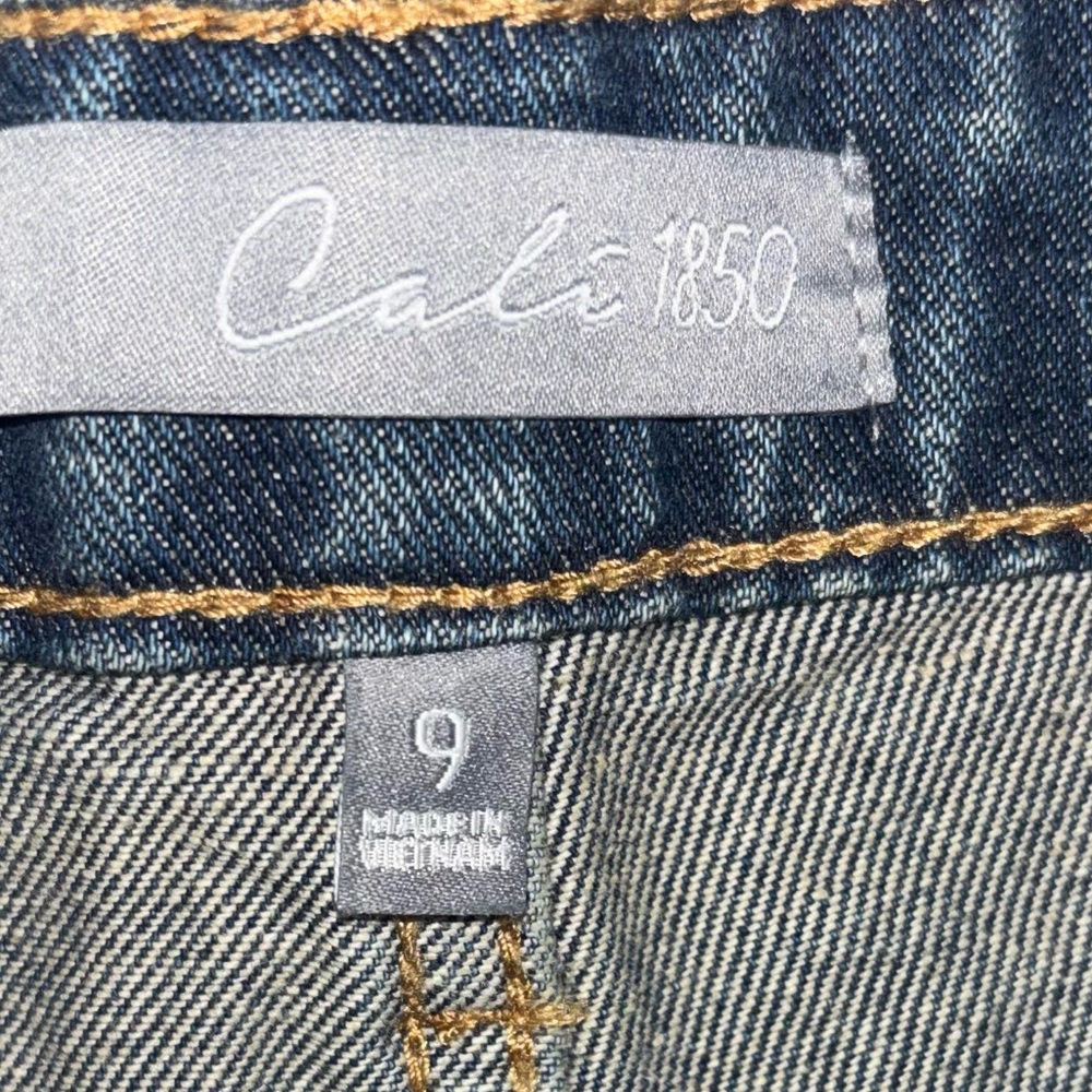Cali1850 Jeans Straight Leg Leopard Heart Patch Mid Rise Dark Wash Size 9 - Picture 11 of 15
